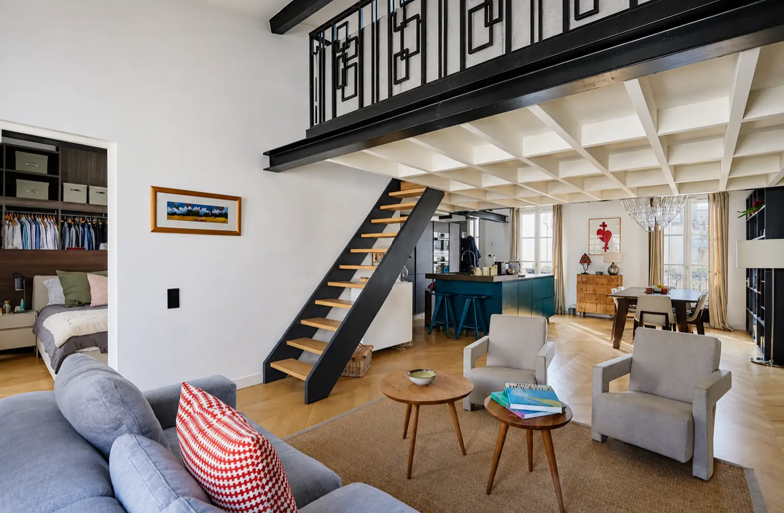 Duplex living room with designer staircase leading to the upper level — Saint-Dominique / Rue Cler, 7e arrondissement de Paris, Paris